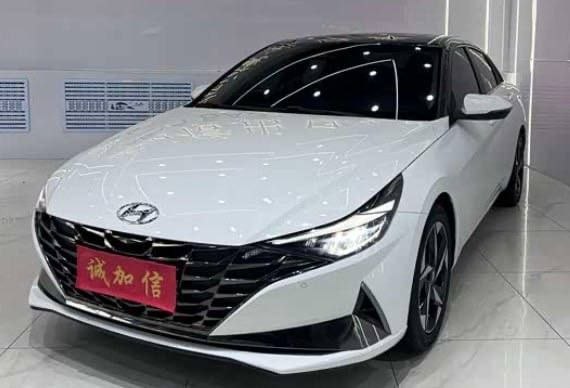 Hyundai Elantra LUX Premium Edition